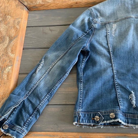 Jean Jacket - Picture 4 of 7